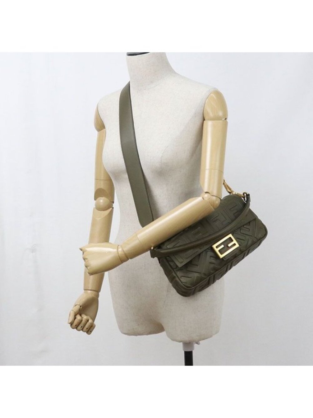 Fendi 2-Way Baguette Handbag Calf - Picture 9 of 9